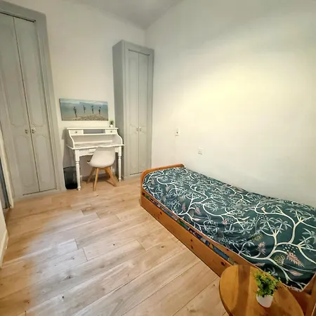 Spacieux A De 93 M² Διαμέρισμα Ναρμπόν
