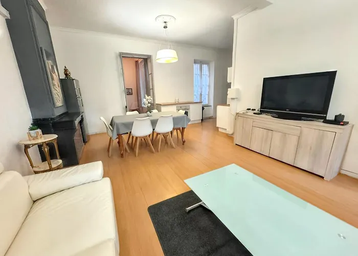 Spacieux à De 93 M² Appartement Narbonne