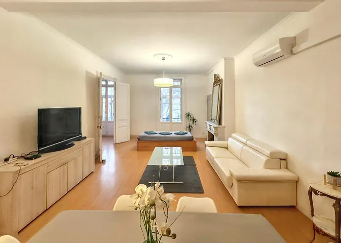 Appartement Spacieux A Narbonne De 93 M² * ناربون